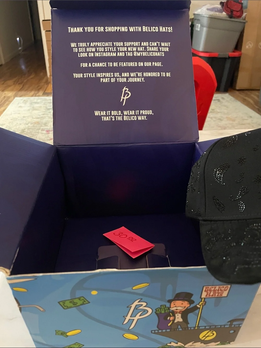 Belico hat with box